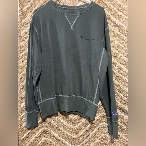 Champion Sweaters - Champion Authentic Athleticwear Women's 
Green Pullover Sweater,Size M